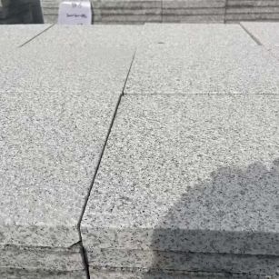 湘潭 白麻花岗岩石材推荐 荔枝面地铺石