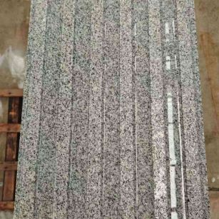 湘潭 芝麻白花岗岩荔枝面雕刻盲道，盲条