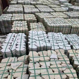湘潭 黄金麻白麻花岗岩荔枝面地铺石(冰裂纹)