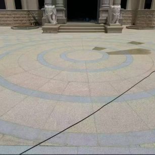 湘潭 黄金麻芝麻灰花岗岩石材地铺拼接效果