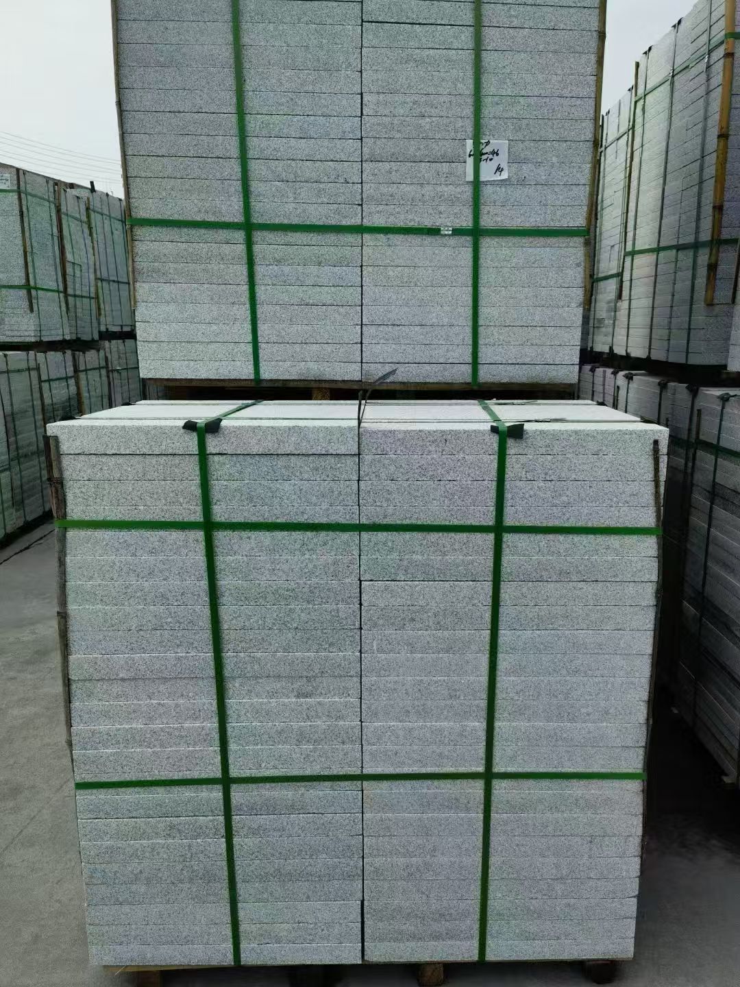 湘潭 芝麻白火烧，园林广场市政工程地铺石，1.8~5.0厚均有现货