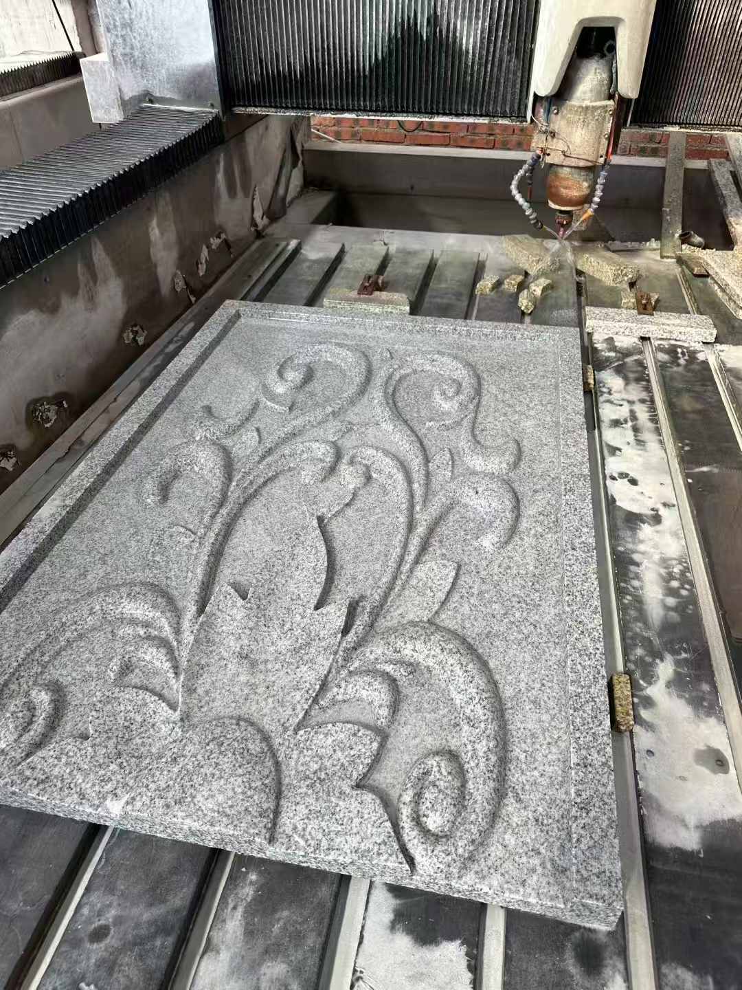 湘潭 白麻别墅干挂雕花板