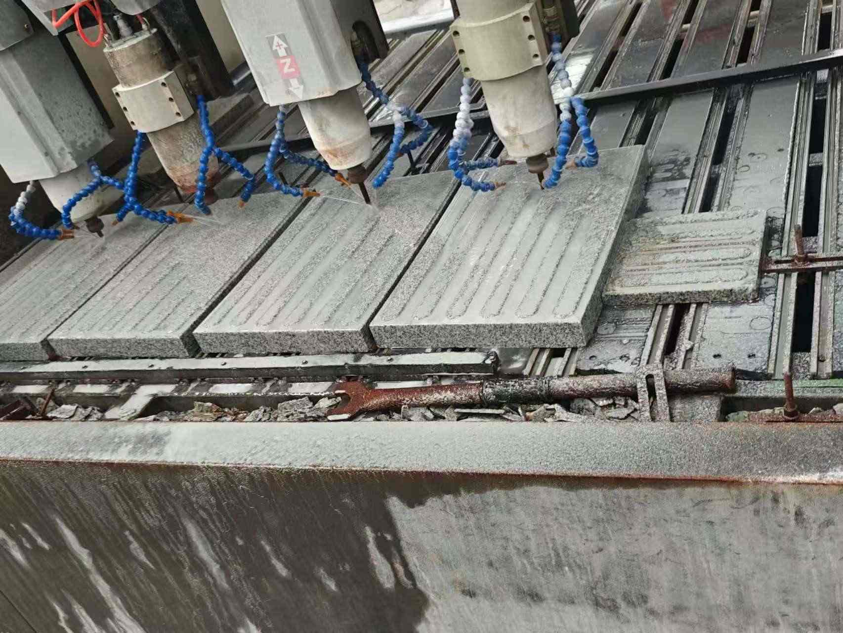 湘潭 芝麻白花岗岩荔枝面盲道雕刻