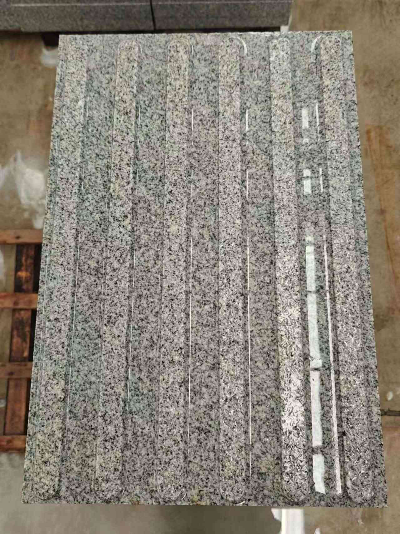 湘潭 芝麻白花岗岩荔枝面雕刻盲道，盲条