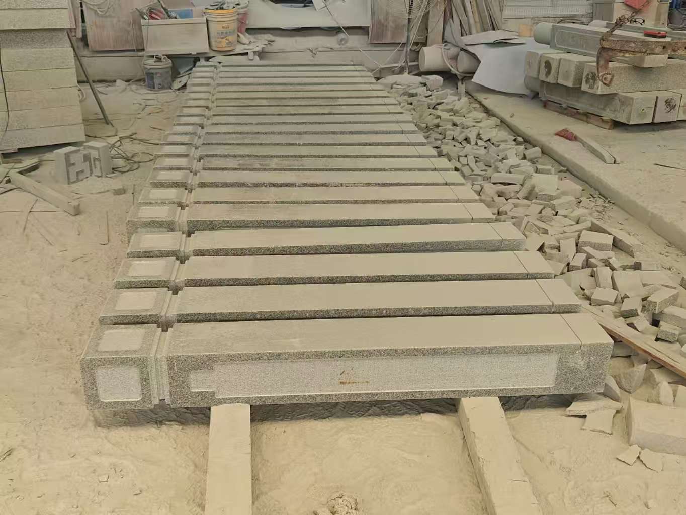 湘潭 芝麻白异形加工雕刻-栏杆大柱，方柱