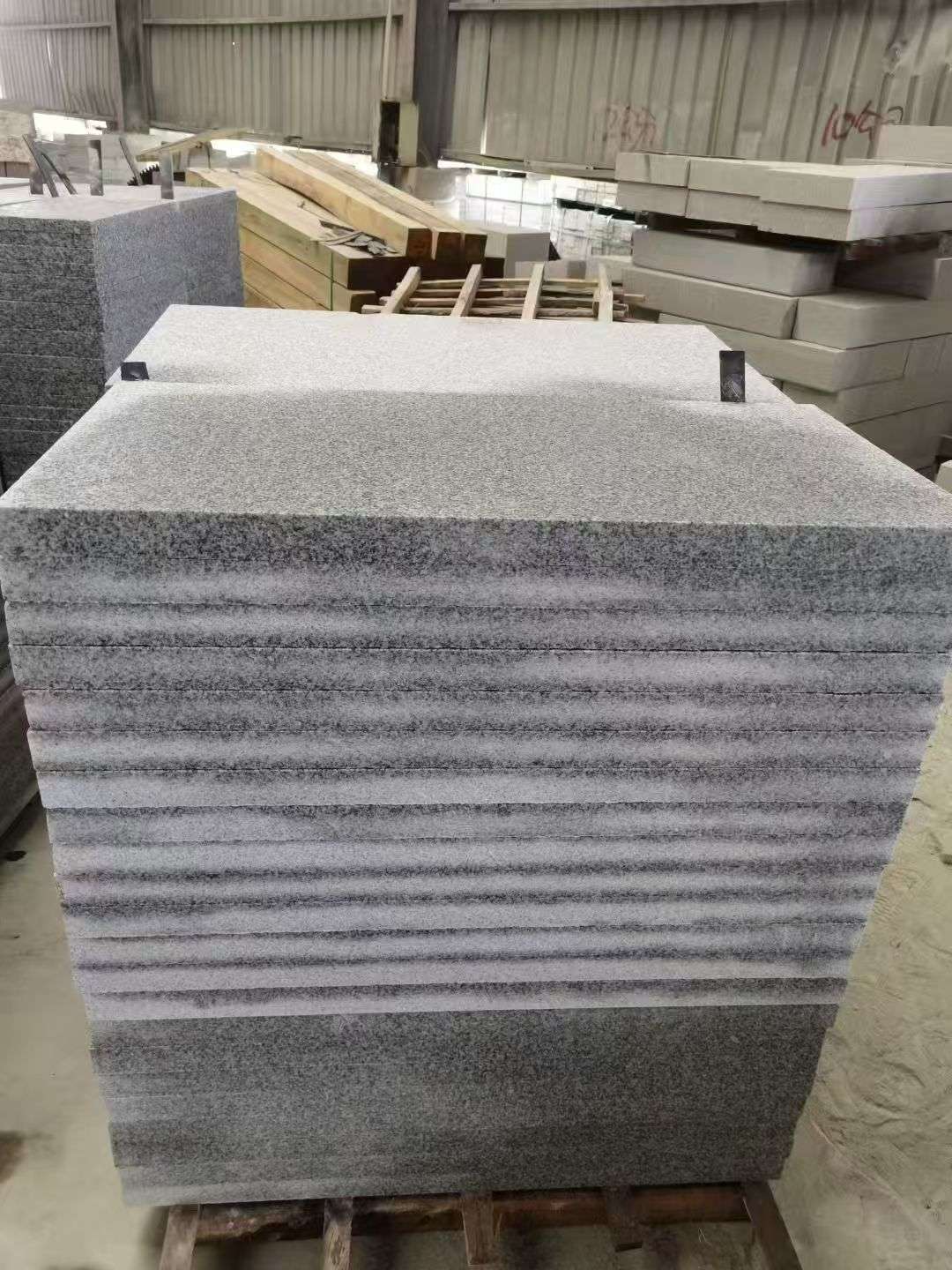 湘潭 芝麻白5公分火烧地铺成品，900*400，规格可定制