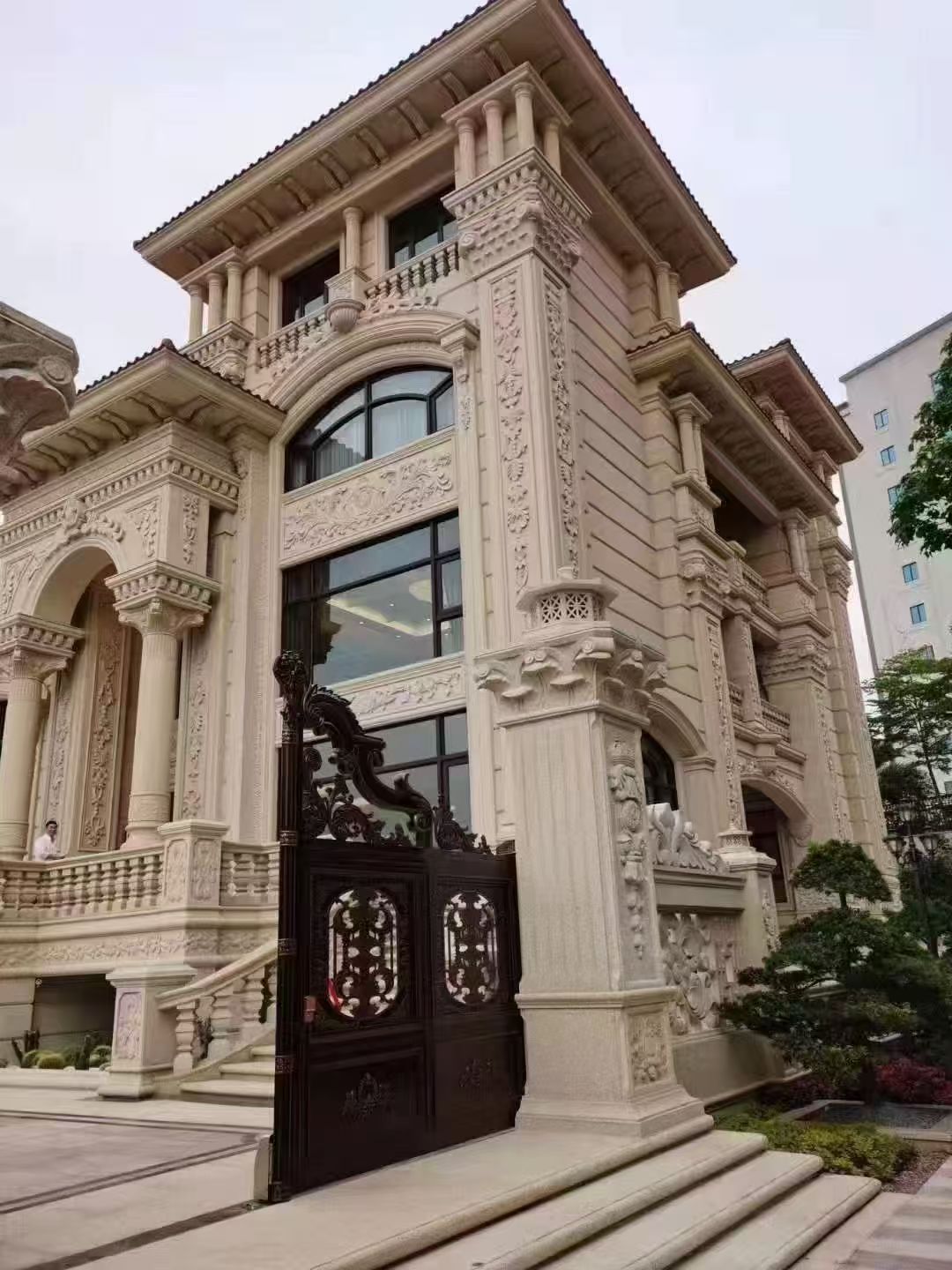 湘潭 黄金麻花岗岩别墅外墙干挂效果展示