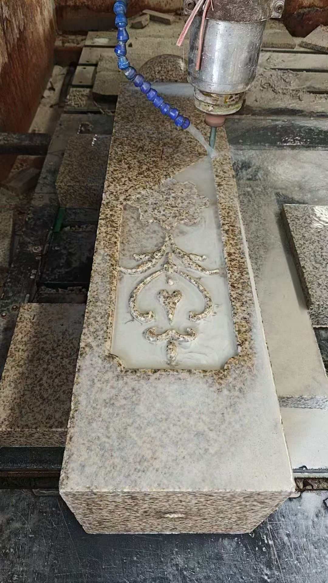 湘潭 黄金麻花岗岩异形加工雕刻栏杆大柱