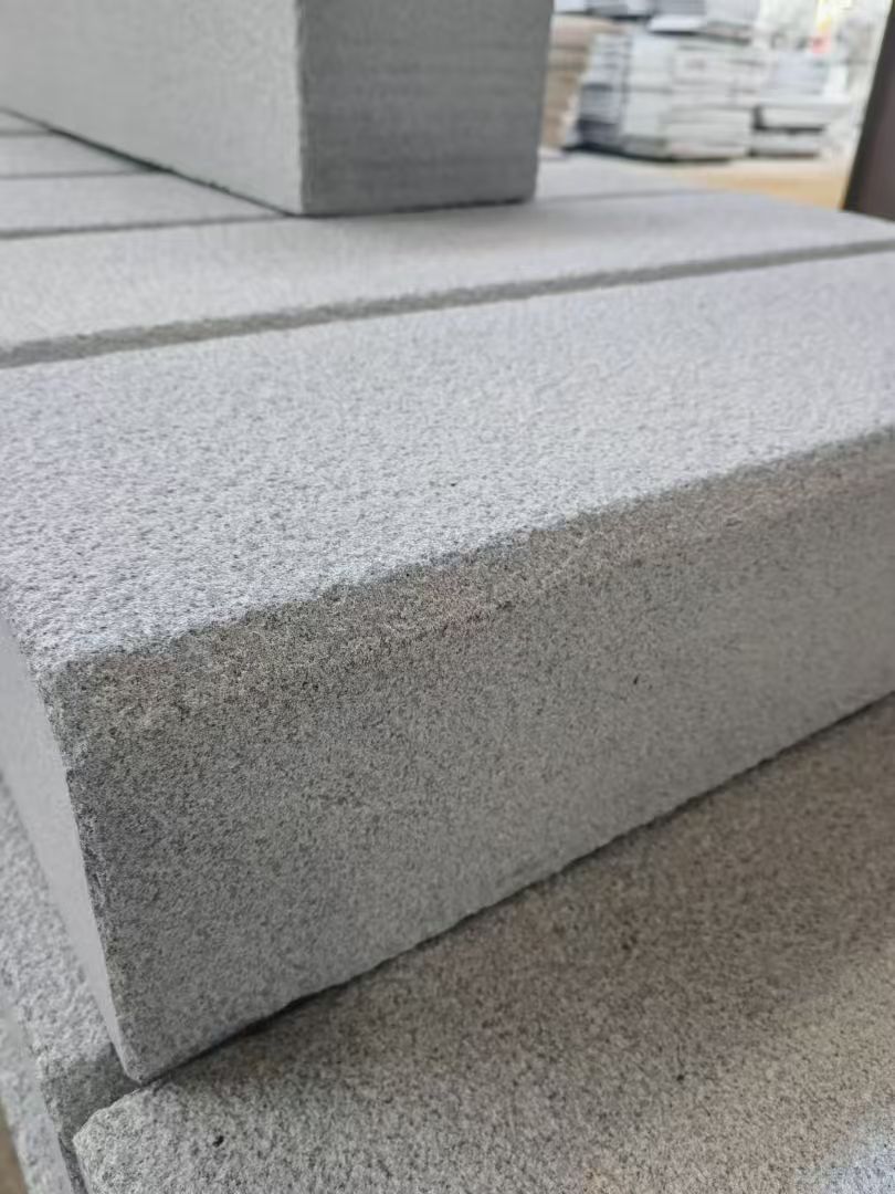 湘潭 芝麻灰荔枝面路沿石